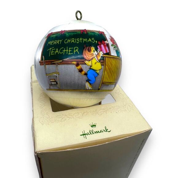 Hallmark Satin Ornament Teacher Dated 1980 Vintage Unbreakable Round Christmas - Picture 2 of 15